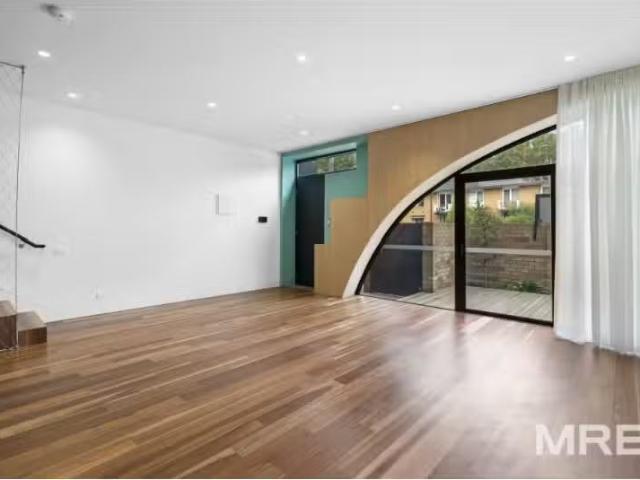 Condo for rent in Camerons Creek, Victoria