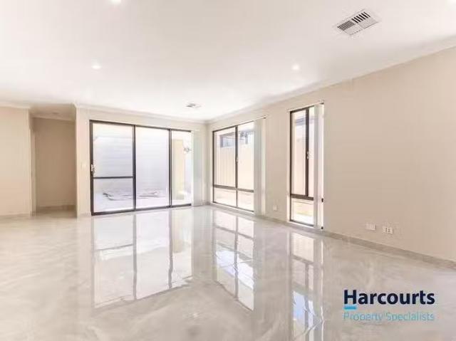 House for rent in Success, Western Australia