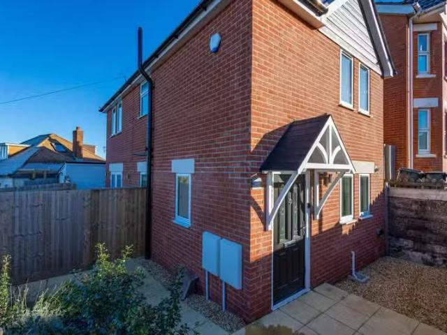 House for rent in Throop, Bournemouth