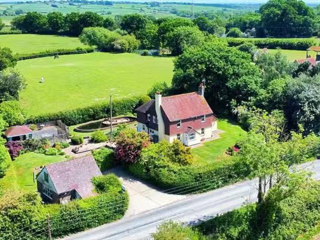 House for rent in Cross In Hand, East Sussex