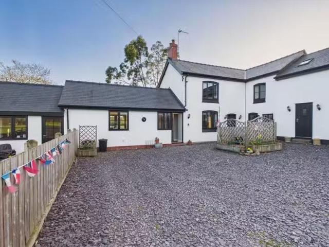 House for rent in Llanferres, Wales