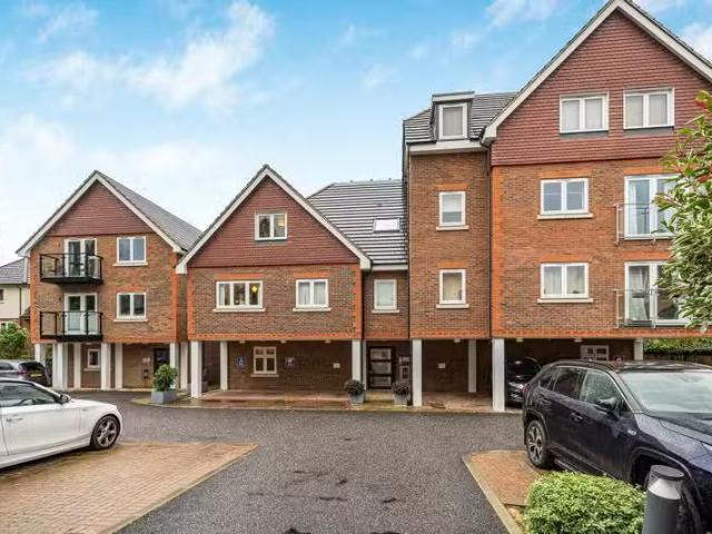House for rent in Five Acres, Hertfordshire