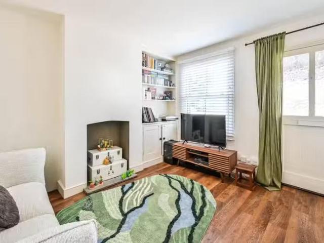 House for rent in Stoughton, Guildford