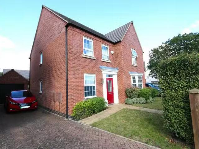 House for rent in Warwick Gates, Green Close
