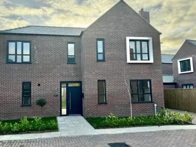 House for rent in Pollokshaws, Scotland