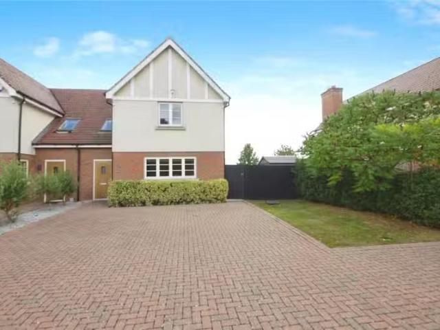 House for rent in Navestock Side, Essex