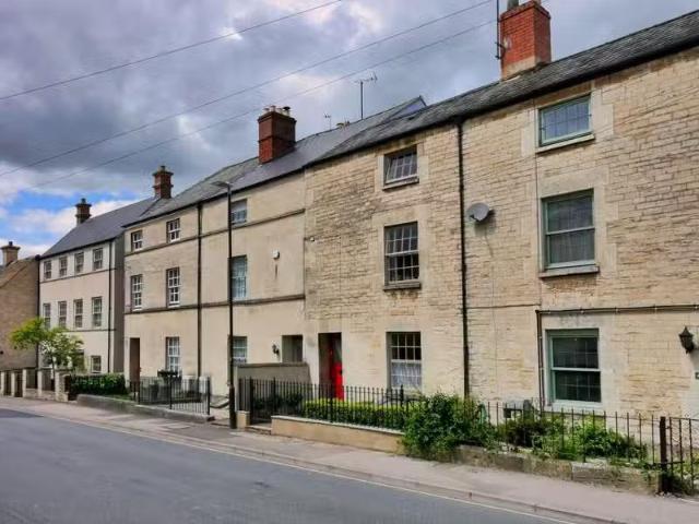 House for rent in Fossebridge, Gloucestershire