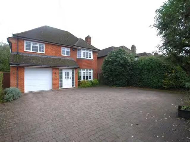 House for rent in Beaconsfield, Forty Green