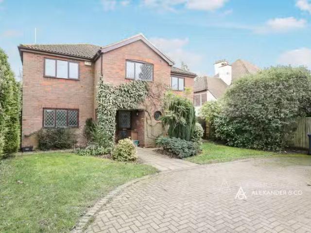 House for rent in Pouchen End, Hertfordshire