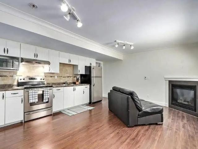 Apartment for rent in Surrey, British Columbia
