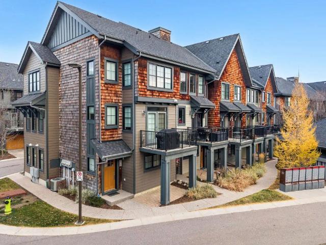 Townhouse for rent in Aspen Woods, Calgary