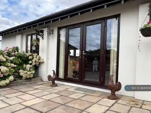 House for rent in Felsted, Duton Hill