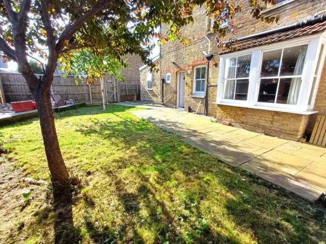 House for rent in Hicks Forstal, The Bridge