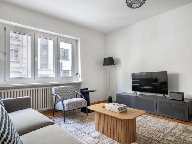 Apartment mieten in Einigen, Zürich