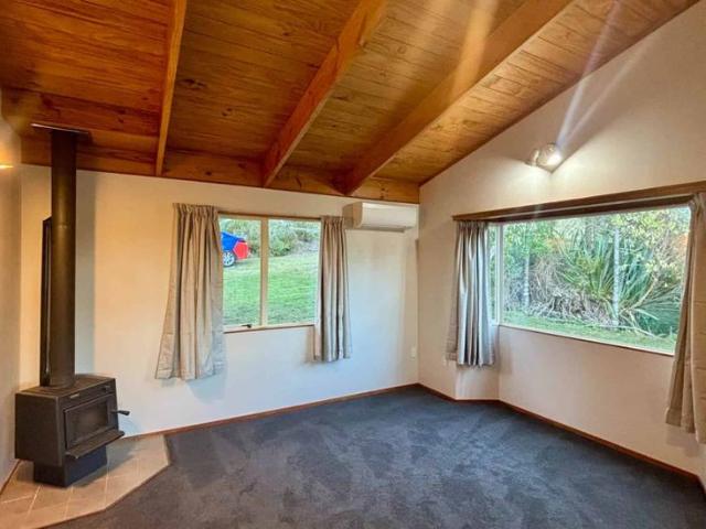 House for rent in Whangaparaoa