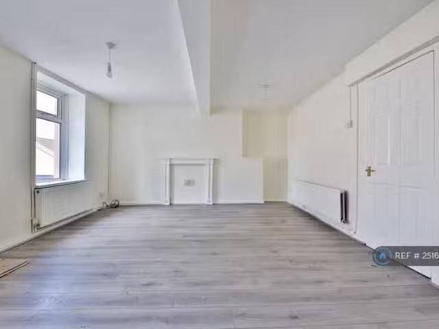 House for rent in Robertstown, Trecynon