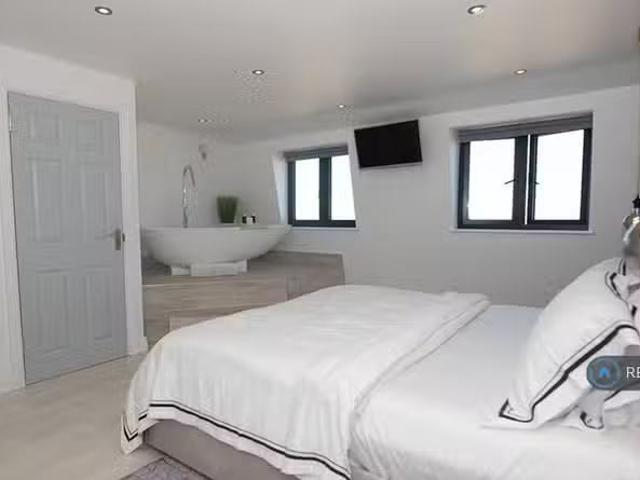 House for rent in Westbrook, Acol
