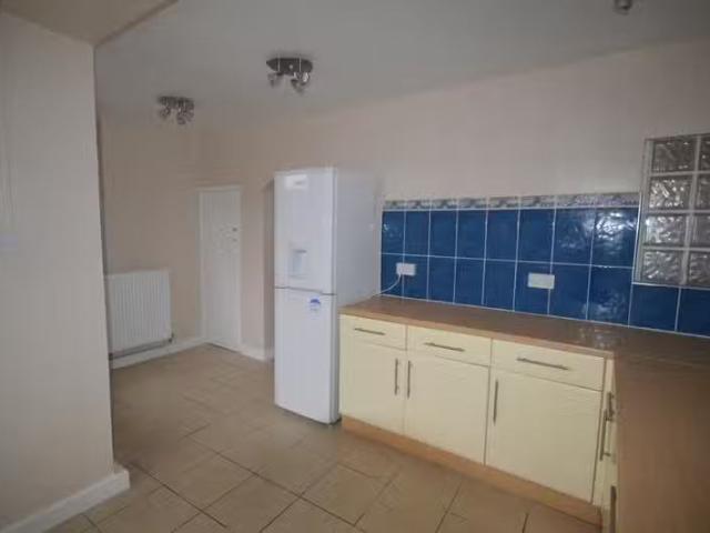 House for rent in Pengam Green, Falcon Lodge