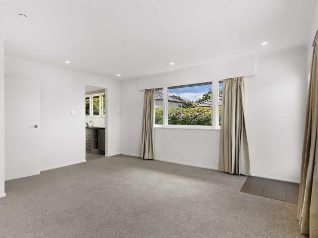 Apartment for rent in Ōwairaka, Albert-Eden