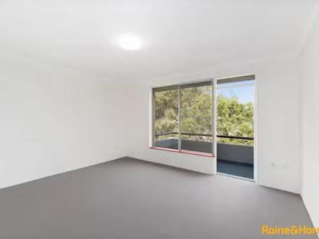 Apartment for rent in Lower North Shore, Sydney