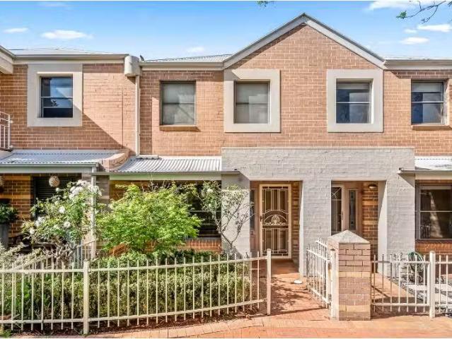 Condo for rent in Sydney, New South Wales