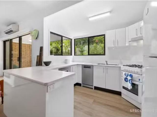 Condo for rent in Toombul, Queensland