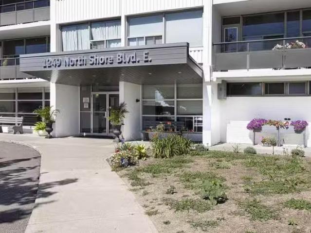 Condo for rent in Burlington, Ontario