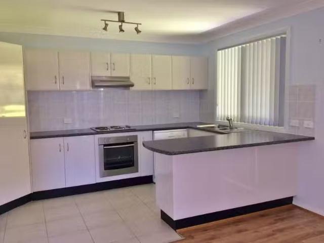 House for rent in Mollymook Beach, New South Wales