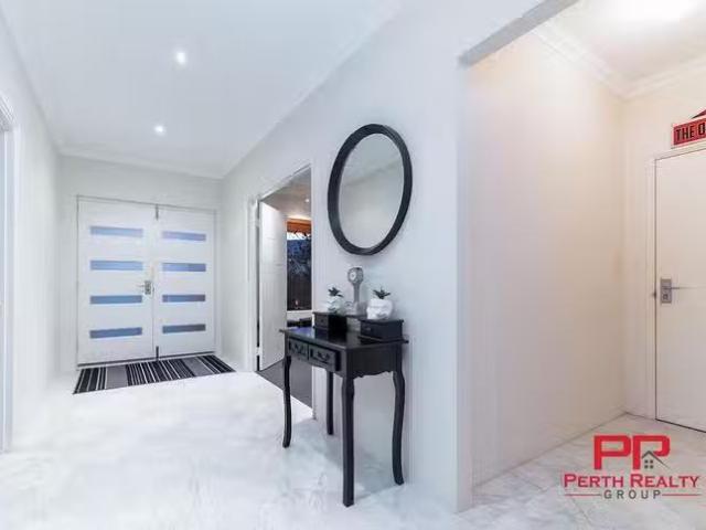 House for rent in Carramar, Western Australia