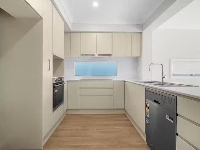 House for rent in Spring Farm, New South Wales