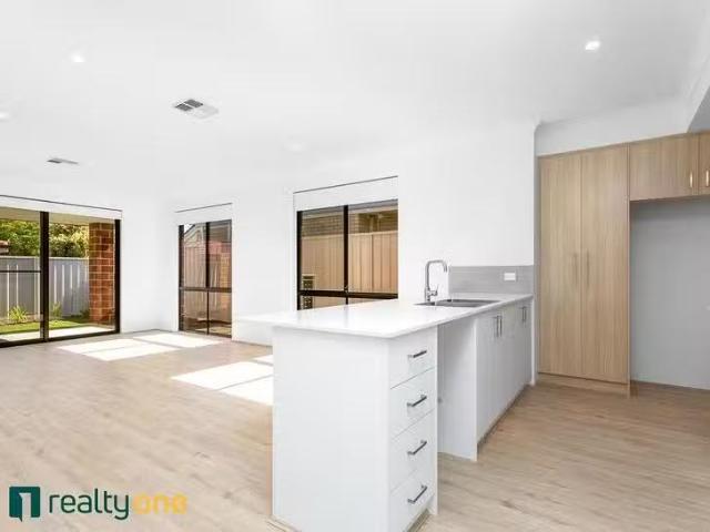 House for rent in Rossmoyne, Western Australia