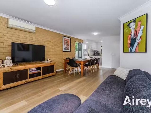 House for rent in Como, Western Australia