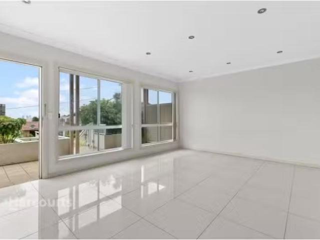 Condo for rent in Sydney, New South Wales