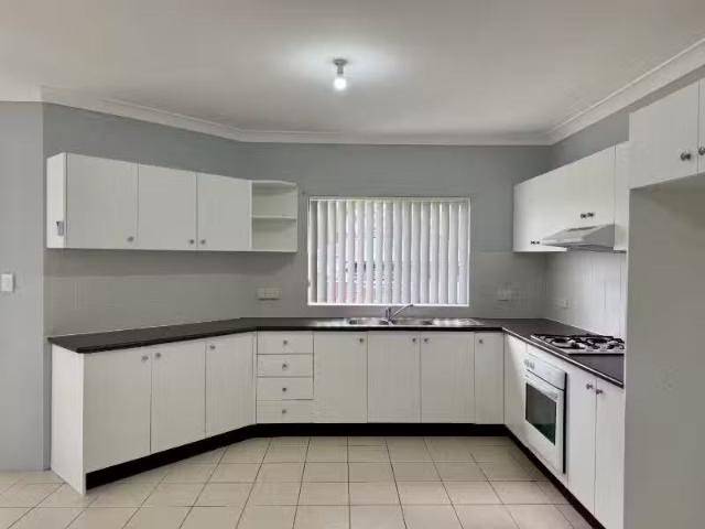 Condo for rent in Sydney, New South Wales