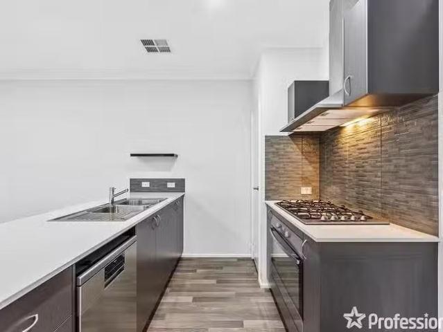 House for rent in Forrestfield, Western Australia