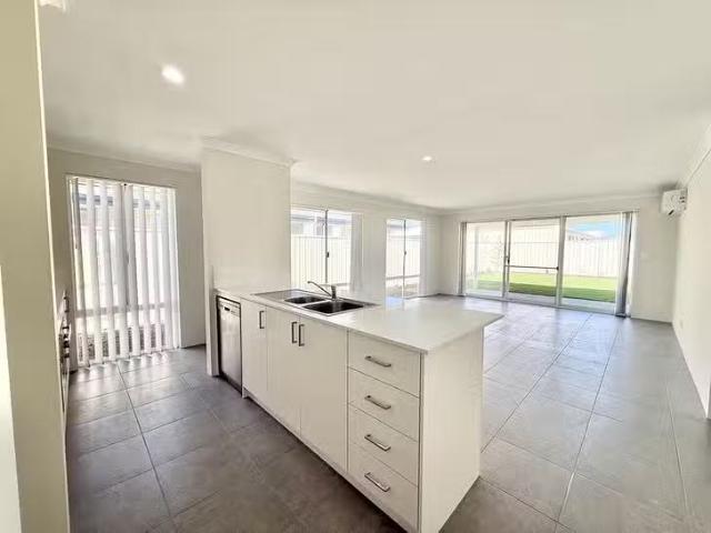 House for rent in Parklands, Western Australia