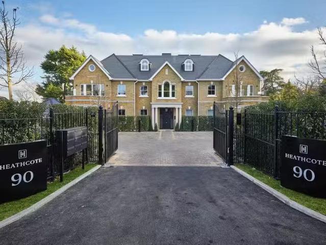 House for rent in Hadley Wood, Greater London