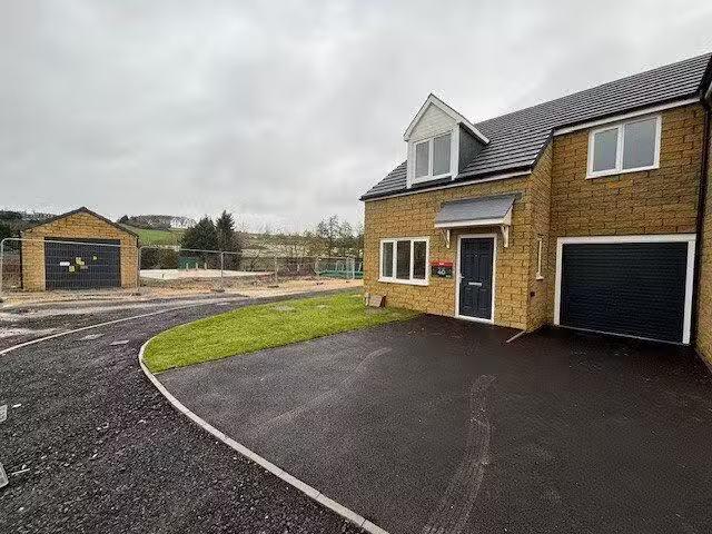 House for rent in Denholme, West Yorkshire