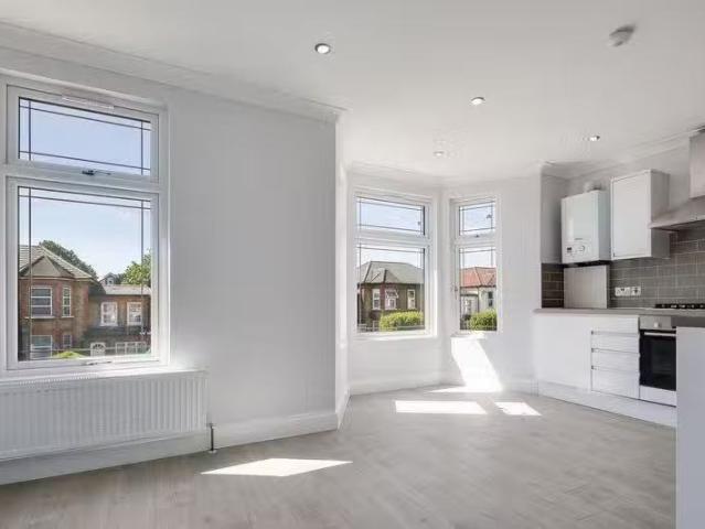 House for rent in Seven Kings, Greater London