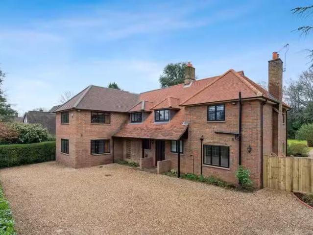 House for rent in Beaconsfield, Forty Green