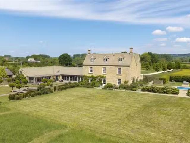 House for rent in Fossebridge, Gloucestershire