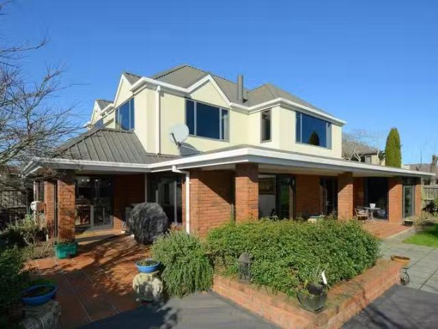 House for rent in Chaslands, Canterbury
