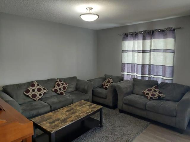 House for rent in Wedgewood, Alberta