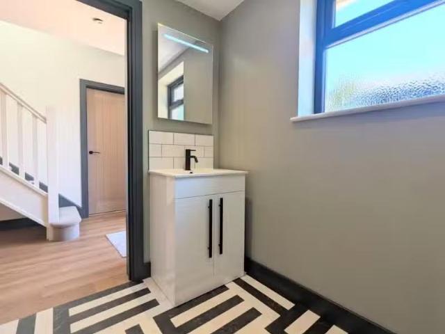 House for rent in Kingswood