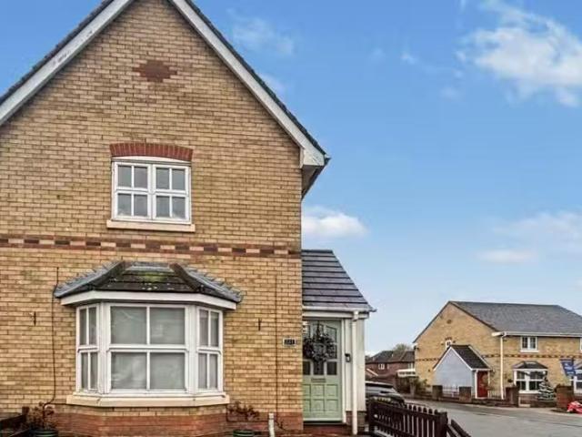 House for rent in Highwoods, Fordham Heath