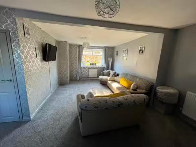 House for rent in Middridge