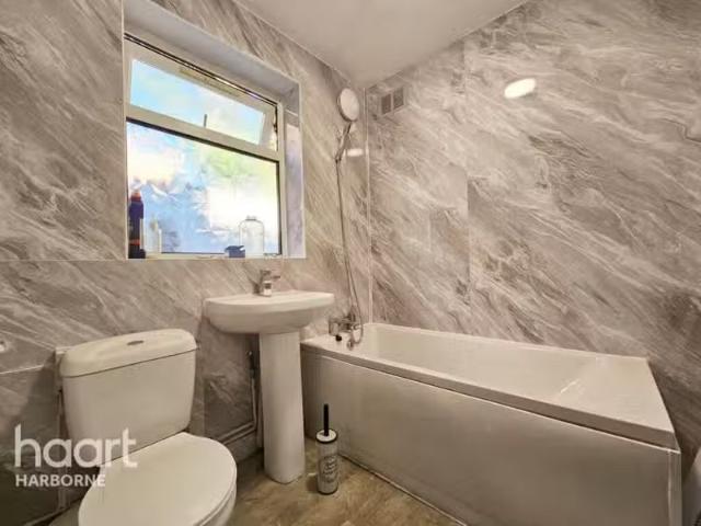 House for rent in Holyrood, Old Town
