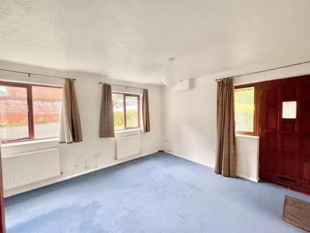House for rent in Garston, Calderstones