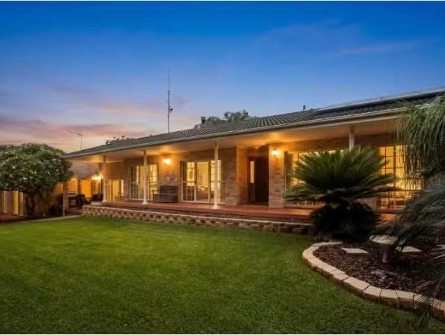 House for rent in Wollongong West, New South Wales