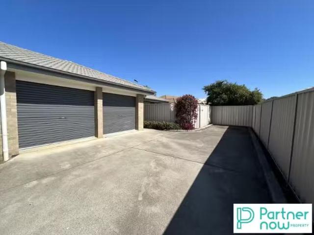 Condo for rent in Piallamore, New South Wales